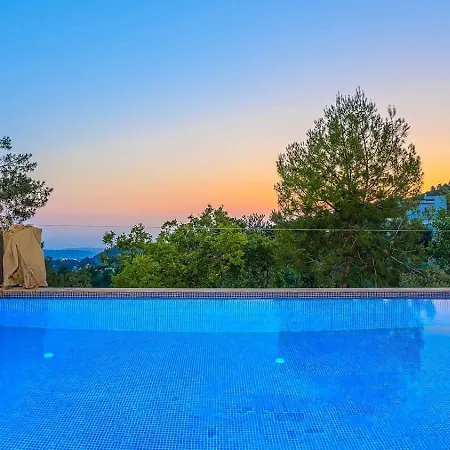 Secluded 2 Bedroom Luxury In Islamlar Βίλα