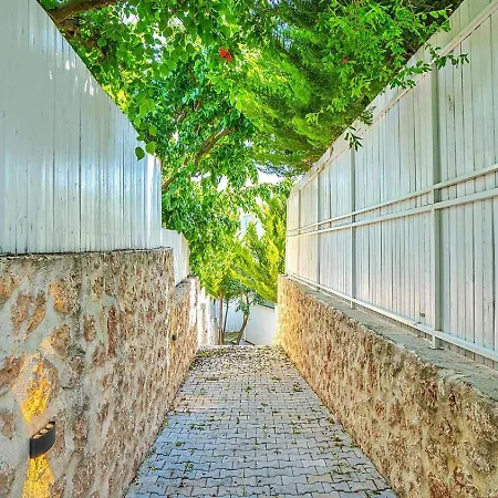 Βίλα Secluded 2 Bedroom Luxury In Islamlar