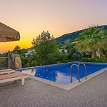 Secluded 2 Bedroom Luxury In Islamlar