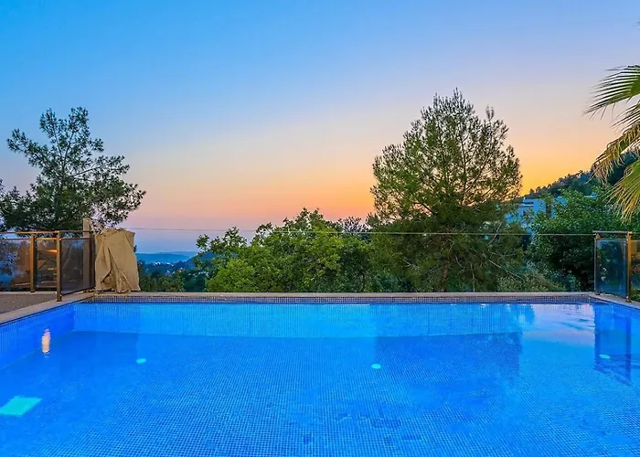 Secluded 2 Bedroom Luxury In Islamlar 别墅