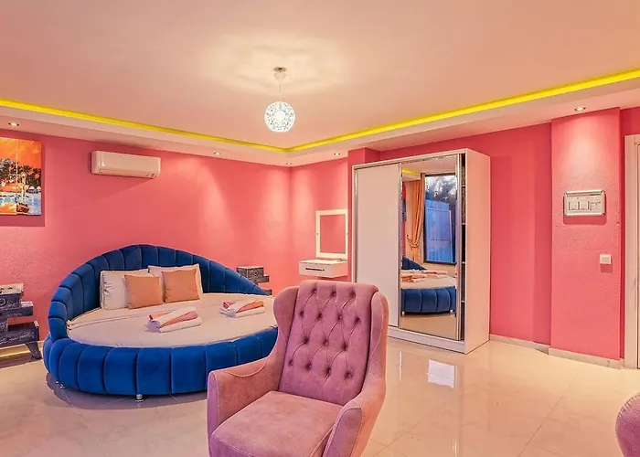 Secluded 2 Bedroom Luxury In Islamlar 别墅