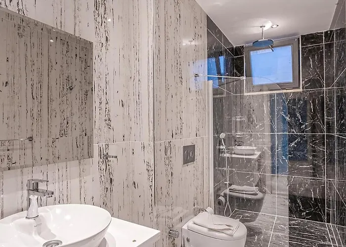 Secluded 2 Bedroom Luxury In Islamlar 别墅
